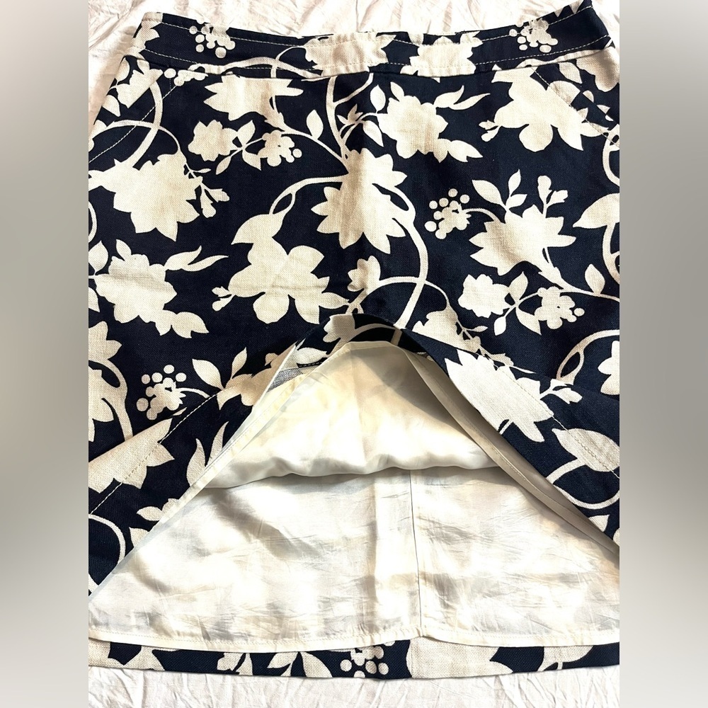 Banana Republic Floral Dark Blue and White Women's Skirt Size 12 - Picture 8 of 10